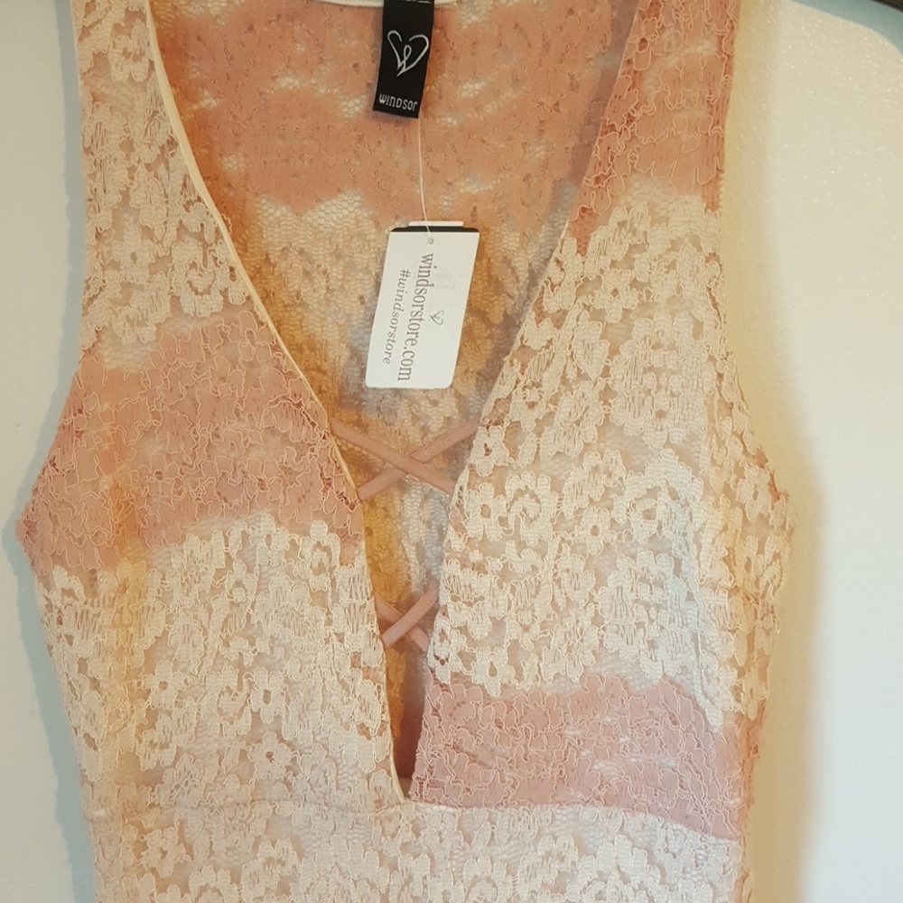 Dress - Picture 3 of 4